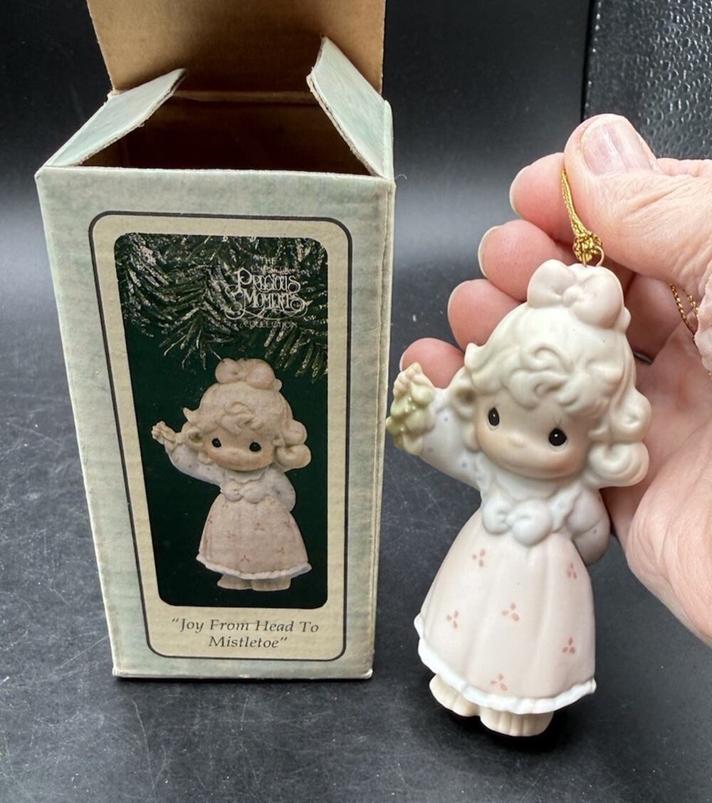 Precious Moments Joy From Head To Mistletoe Vintage Christmas Ornament 1995 -53D